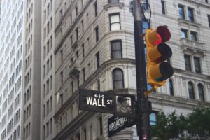 Read more about the article Yahoo Finance Anchor Shapiro on Boom Markets in Turbulent Times on the Price of Business