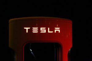 Read more about the article Cody Willard on Tesla Vs. Everybody: Can Detroit Catch Up?