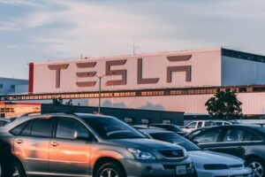 Read more about the article Cody Willard Discusses the Shocking News About Elon Musk’s Profits