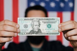 Read more about the article Fox Business Host on Stocks — “Buyer Beware” and “Investor Buy”