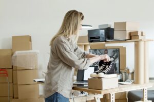 Read more about the article How To Start a Dropshipping Business in the USA: The Review of the Most Popular Ways by USS Express Delivery LLC