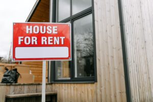 Read more about the article Adam Shapiro Discusses the Explosion in Rental Prices Nationwide