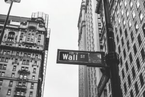 Read more about the article Adam Shapiro Looks at the Mass Anxiety on Wall Street