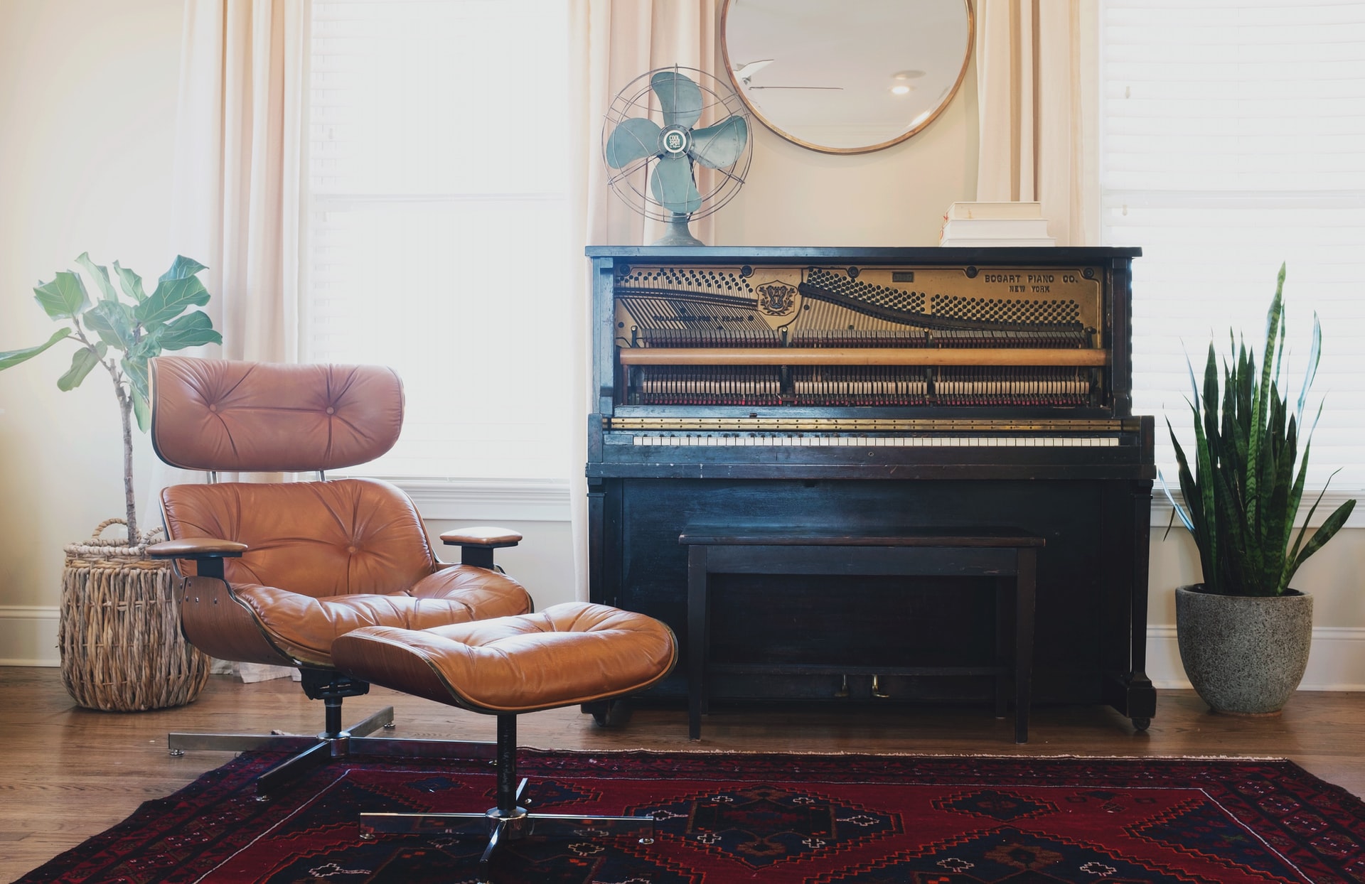 You are currently viewing Why Does Mid-Century Modern Remain Popular