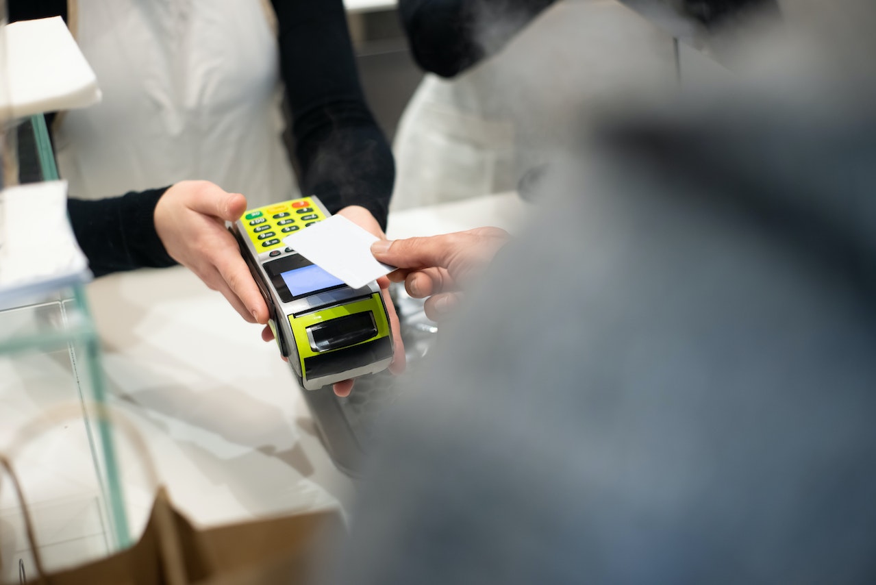 You are currently viewing Close Your Wallet – The Future of Payments Is Here