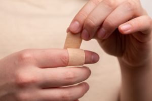 Read more about the article How To Treat Minor Injuries Without Going to Hospital