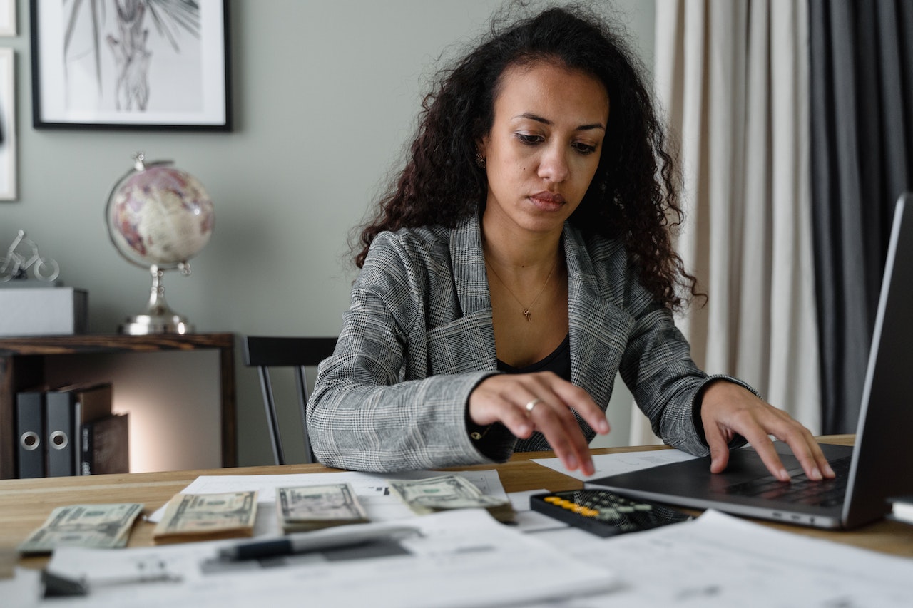 You are currently viewing Raising Money in a High Interest Environment