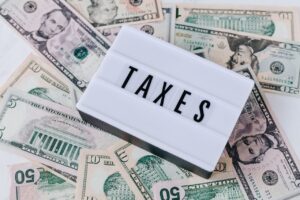 Read more about the article The Political Football of the Tax on Tips