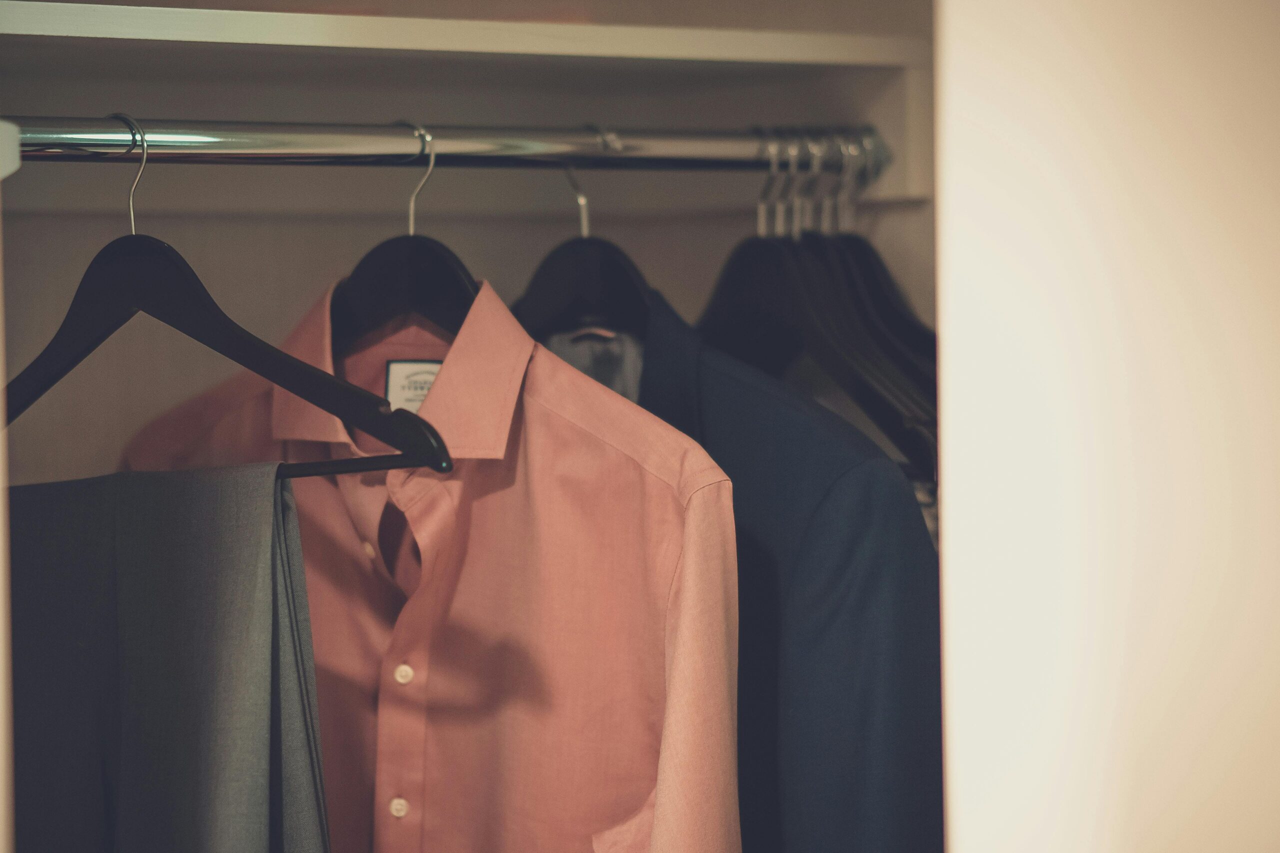 You are currently viewing Creating a Wardrobe That Reflects You
