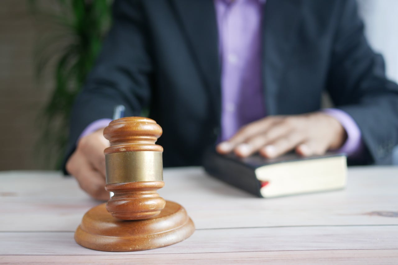 You are currently viewing How Whistleblowers Can Report Wrongdoing and Earn Monetary Awards