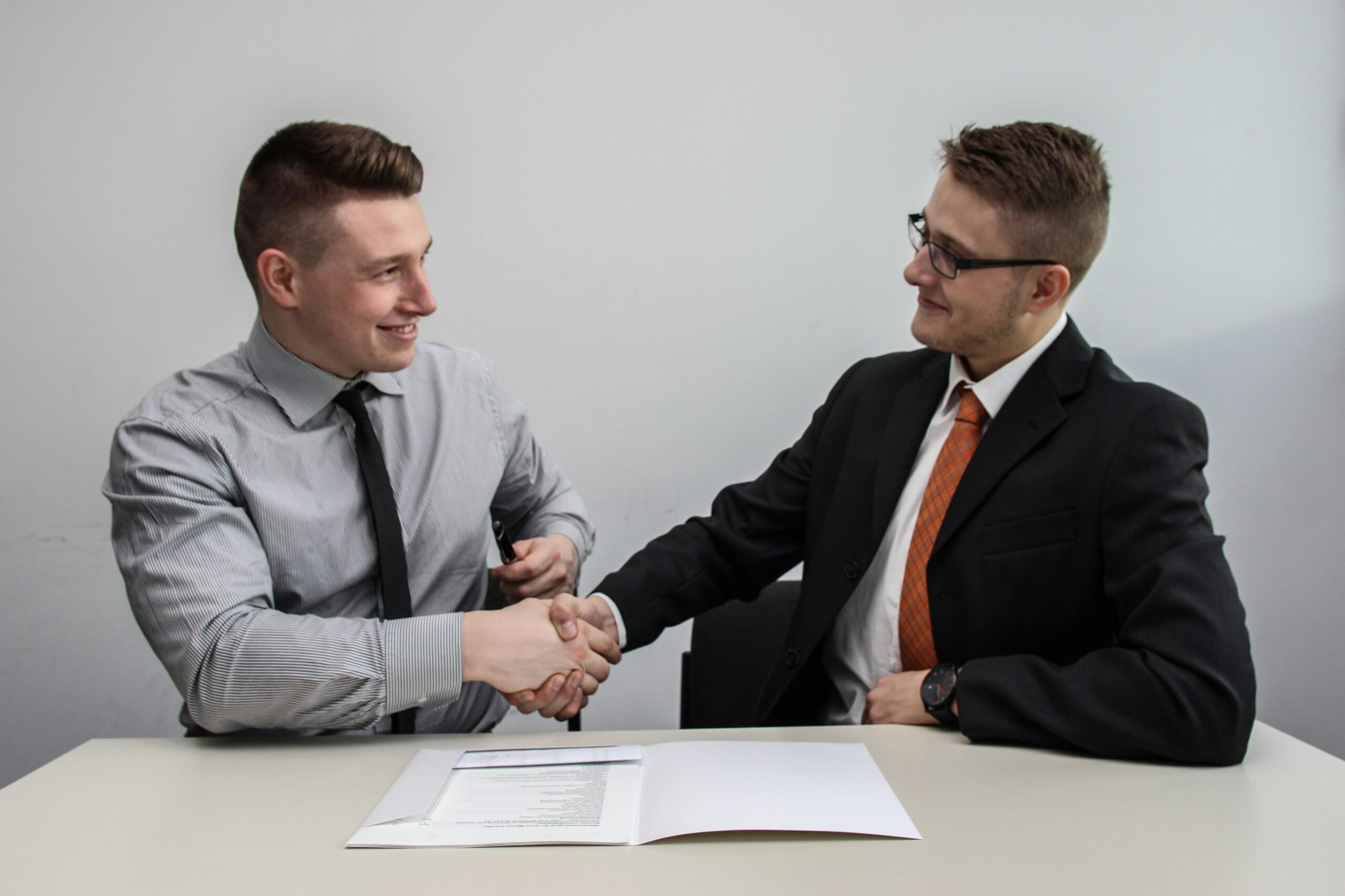 You are currently viewing What To Include in a Business Partnership Agreement