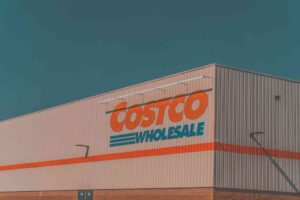 Read more about the article US Companies Demand Billions in Tariff Refunds