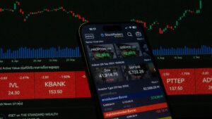 Read more about the article Momentum, Volatility, and Speculative Opportunity: What To Know About HOLO Stock