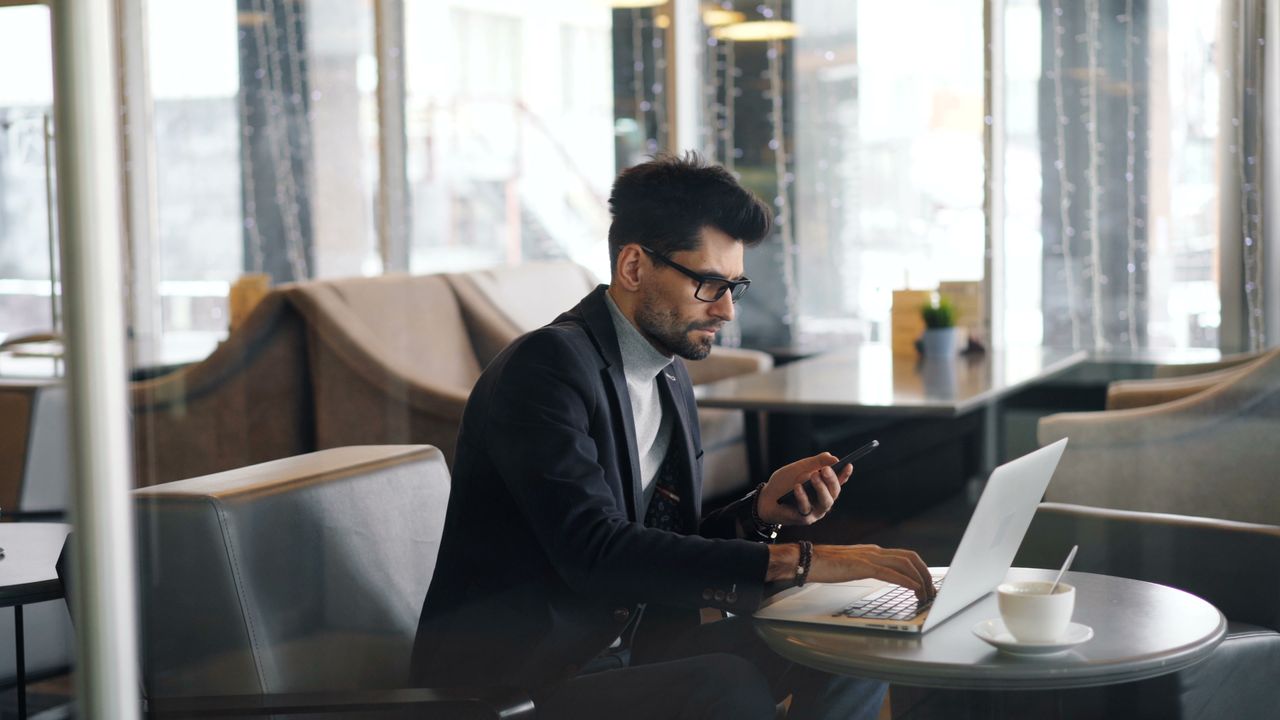 You are currently viewing Why Entrepreneurs are Switching to Pre-Paid Mobile Plans