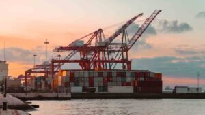 Read more about the article Leading Global Supply Chains in a Time of International Unrest