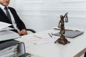 Read more about the article Litigation Risk Management: When Should a Business Settle — and When Should It Fight?