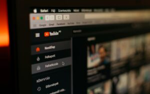 Read more about the article As Gulf Sextortion Surges, Leak Content Removal Brings Female-Led Content Removal Service to UAE and Dubai