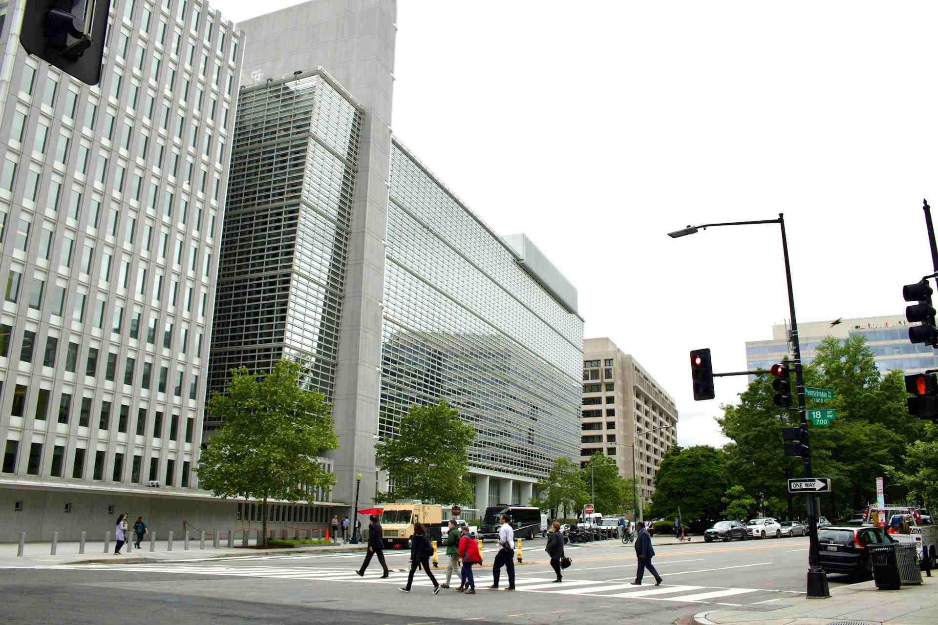 You are currently viewing Former White House Economist Looks at UK Energy Messaging at the World Bank