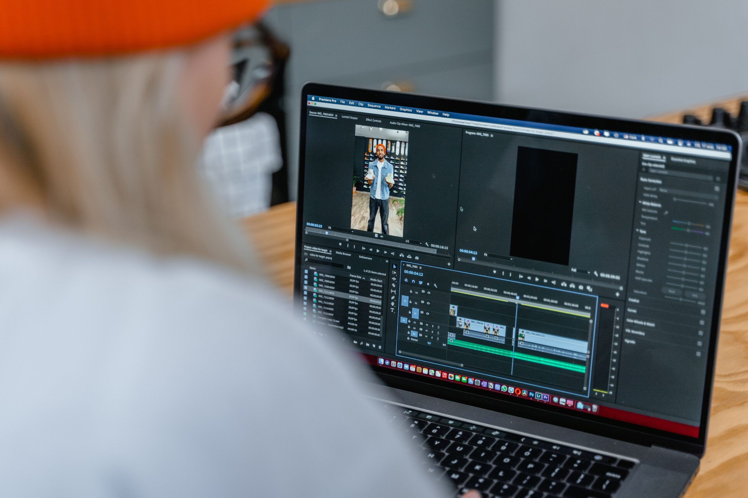 You are currently viewing CapCut and the Rise of AI-Assisted Video Editing